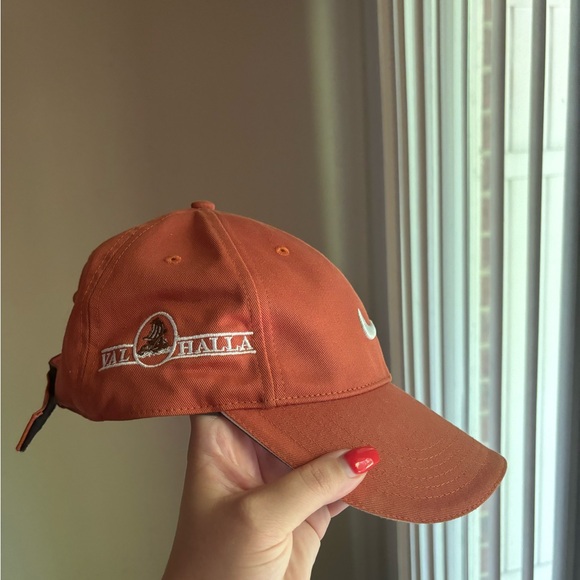 Nike Golf ⛳️ hat - Picture 2 of 5